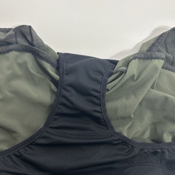 Lululemon Speed Up Shorts 4-Way Stretch  Sz 8 Camo Green Black 2.5" Inseam - Picture 11 of 11